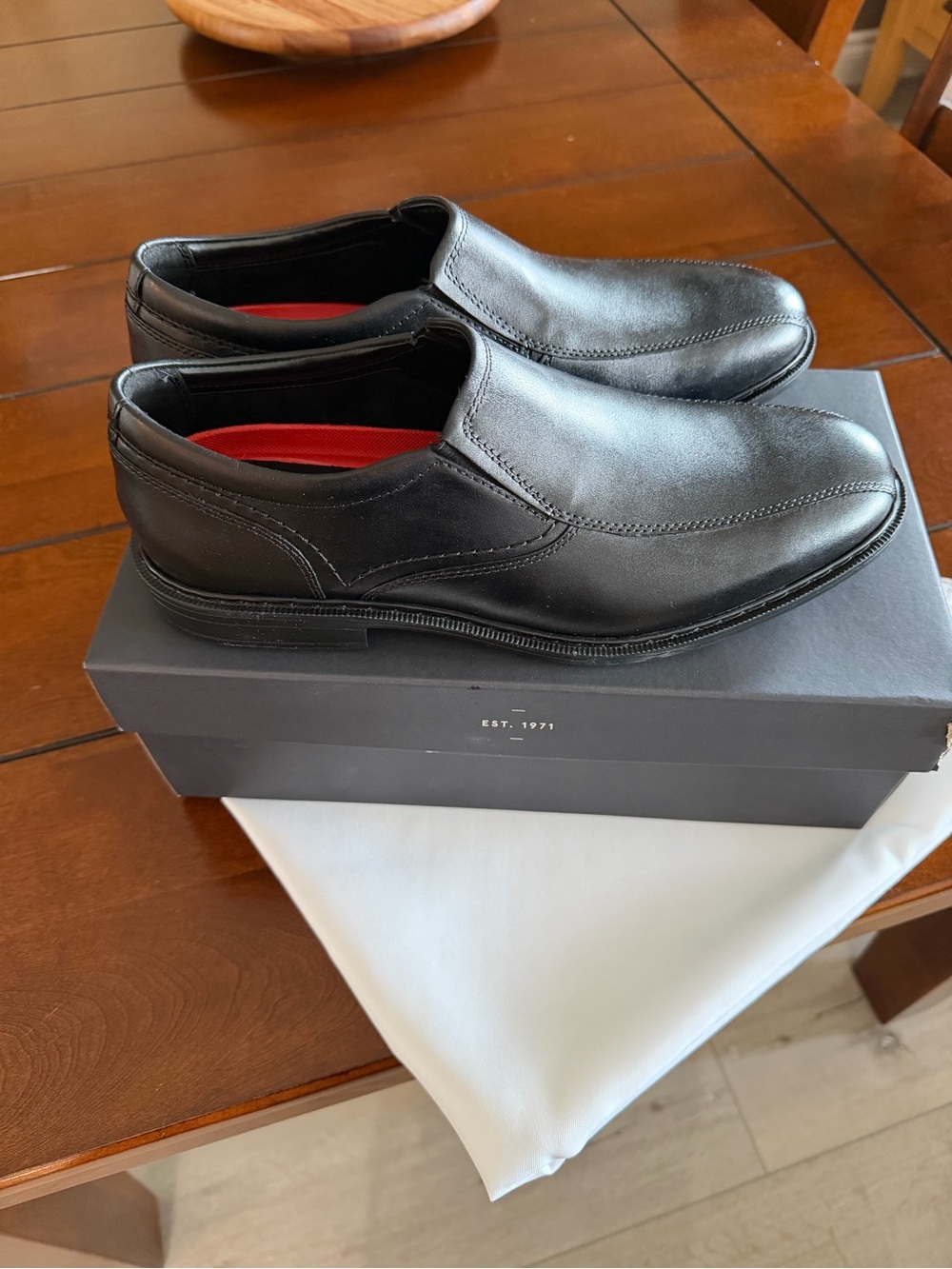 Rockport Shoes - Picture 2 of 6